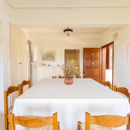 The House Of Gratitude - Poolside Retreat Villa Loutra Oraias Elenis Bagian luar foto