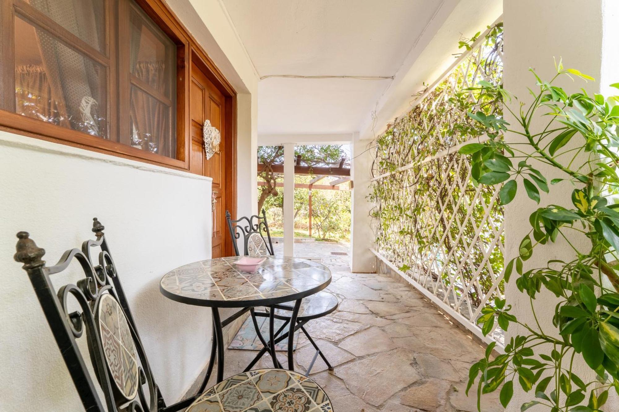 The House Of Gratitude - Poolside Retreat Villa Loutra Oraias Elenis Bagian luar foto