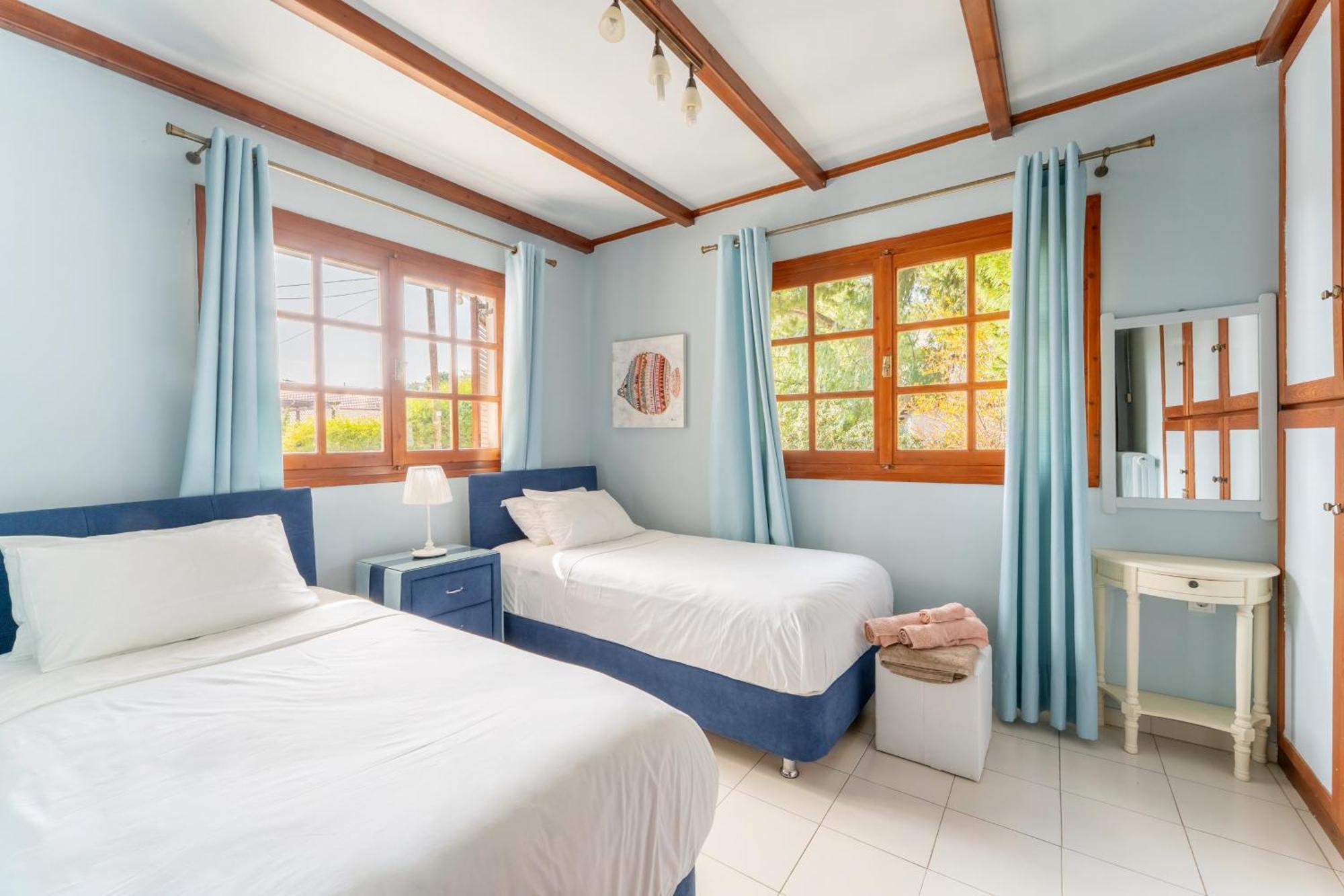 The House Of Gratitude - Poolside Retreat Villa Loutra Oraias Elenis Bagian luar foto